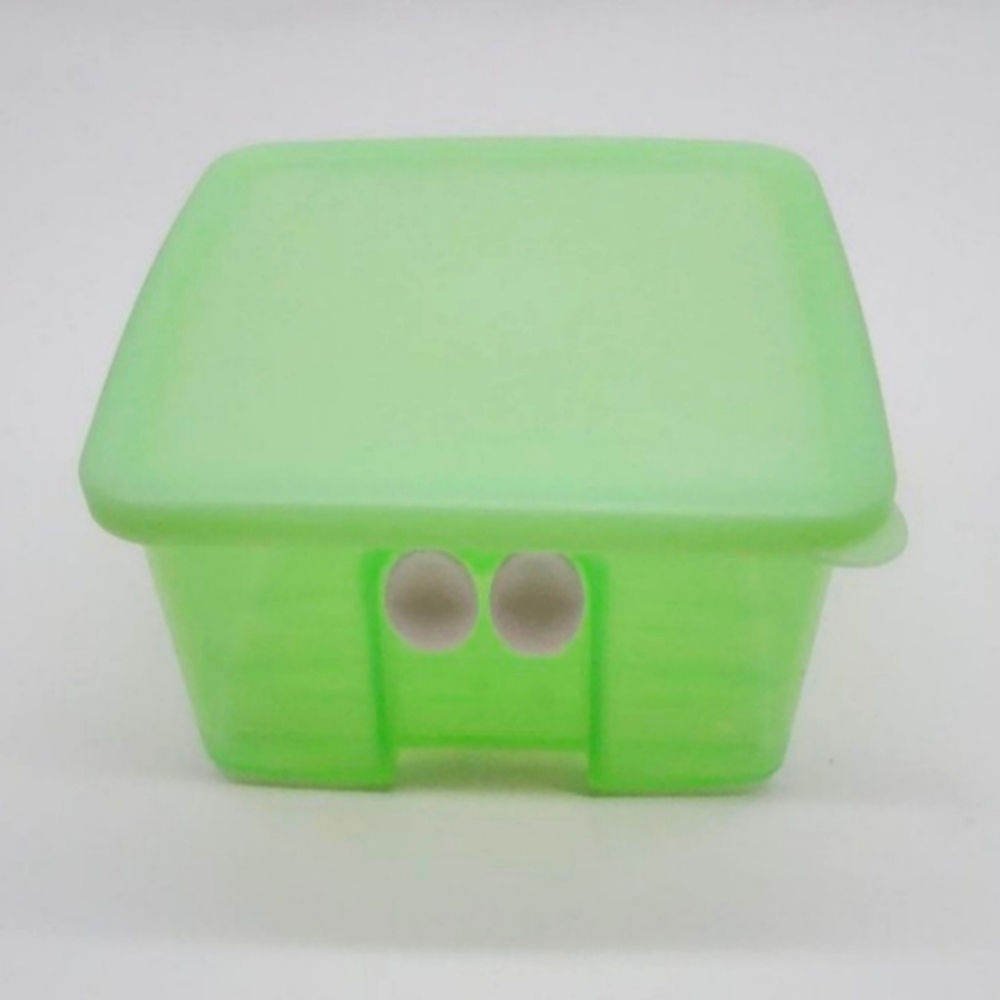 Tupperware Fruit and Veggie keeper